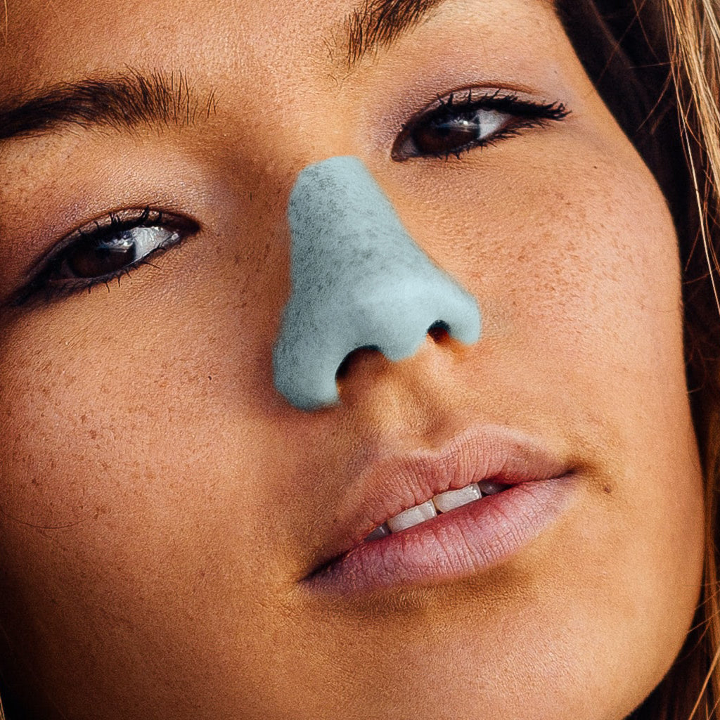 Girl wearing blue Noz sunscreen